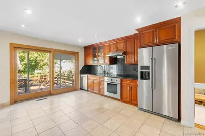 84 Melanie Lane, Syosset, NY 11791 - Photo 8