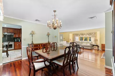 84 Melanie Lane, Syosset, NY 11791 - Photo 16