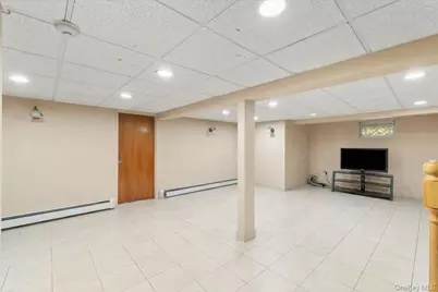 84 Melanie Lane, Syosset, NY 11791 - Photo 26