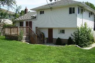8 Debora Dr, Plainview, NY 11803 - Photo 2