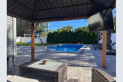 29 Voorhis Drive, Old Bethpage, NY 11804 - Photo 4
