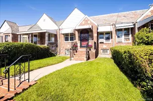 183-11 Dunlop Ave, Saint Albans, NY 11412 - Photo 2
