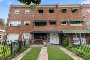 443 Effingham Ave, Bronx, NY 10473 - Photo 1