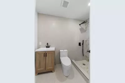 443 Effingham Avenue, Bronx, NY 10473 - Photo 18