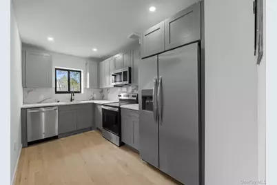 443 Effingham Avenue, Bronx, NY 10473 - Photo 6