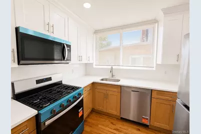 2887 Lamport Place, Bronx, NY 10465 - Photo 4