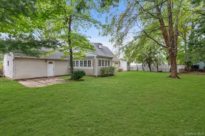63 Avondale Street, Valley Stream, NY 11581 - Photo 16