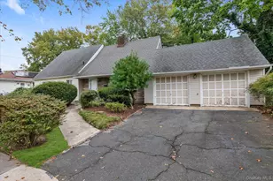 63 Avondale St, Valley Stream, NY 11581 - Photo 2