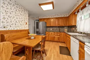 63 Avondale St, Valley Stream, NY 11581 - Photo 6