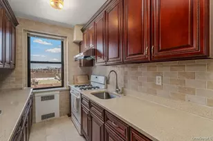 4035 Ithaca, Elmhurst, NY 11373 - Photo 6