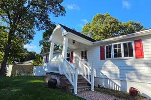 12 Nord Park Blvd, Middle Island, NY 11953 - Photo 4