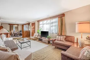 5 Everest Ct, Huntington Station, NY 11746 - Photo 10