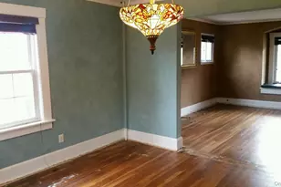 40-09 208th St, Bayside, NY 11361 - Photo 4
