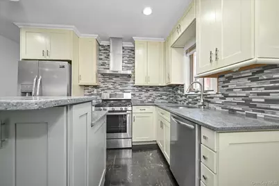 20911 85th Avenue, Hollis, NY 11427 - Photo 8