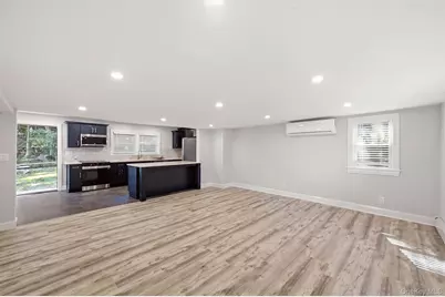 24 Flagpole Lane, East Setauket, NY 11733 - Photo 6