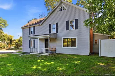 24 Flagpole Lane, East Setauket, NY 11733 - Photo 2
