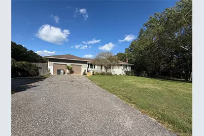 245 N Sunrise Service Road, Manorville, NY 11949 - Photo 22