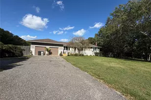 245 N Sunrise Service Rd, Manorville, NY 11949 - Photo 22