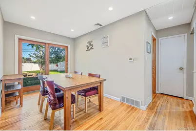 30 Janet Drive, Plainview, NY 11803 - Photo 18