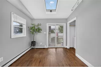 33 Hubbard Avenue, Freeport, NY 11520 - Photo 6