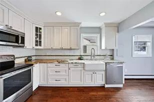 33 Hubbard Ave, Freeport, NY 11520 - Photo 4