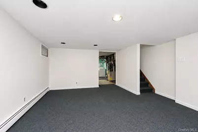 10 Hitchcock Avenue, New York, NY 10306 - Photo 18