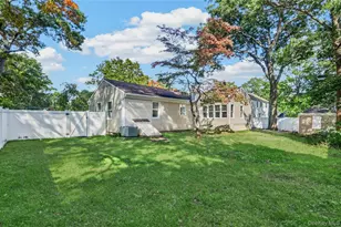 29 Wabil Rd, Miller Place, NY 11764 - Photo 30