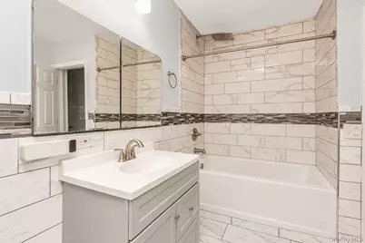 130 Lasalle Drive, Yonkers, NY 10710 - Photo 16