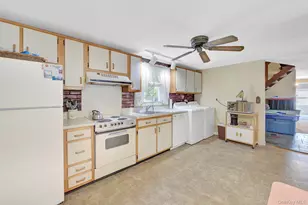 14 Campus Ln, Ronkonkoma, NY 11779 - Photo 4