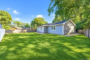 52 March Ct, Selden, NY 11784 - Photo 10