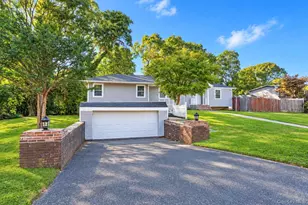 52 March Ct, Selden, NY 11784 - Photo 2