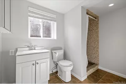 636 Diane Place, Woodmere, NY 11581 - Photo 18