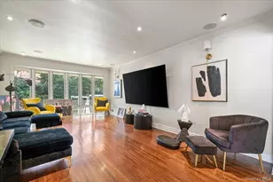 636 Diane Pl, Woodmere, NY 11581 - Photo 8