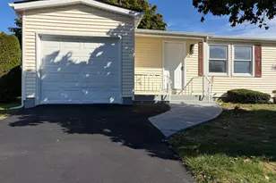 1 Lime Tree Dr, Manorville, NY 11949 - Photo 6