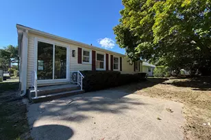 1 Lime Tree Dr, Manorville, NY 11949 - Photo 2