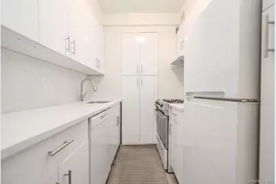 141 E 55th Street #4H, New York, NY 10022 - Photo 4