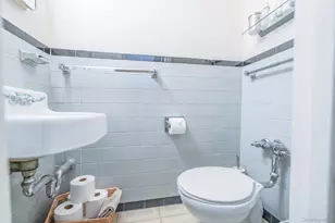 141 E 55th St, New York, NY 10022 - Photo 8