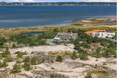 2040 Meadow Lane, Southampton, NY 11968 - Photo 4