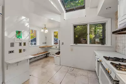 132 E 238th Street, Bronx, NY 10470 - Photo 12