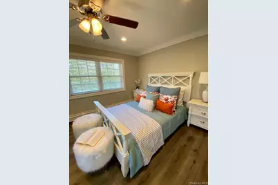 301-1 Robinson Avenue #301-1, Patchogue, NY 11772 - Photo 6