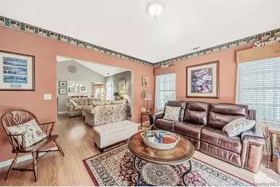63 Madison Circle, Middle Island, NY 11953 - Photo 8