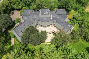 13 Chanticlare Dr, Manhasset, NY 11030 - Photo 42