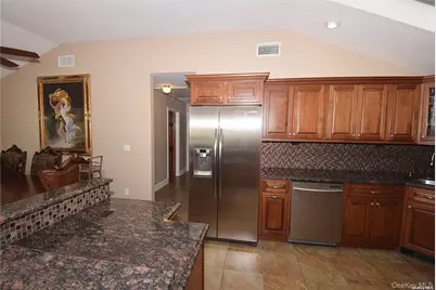 203 Chelsea Avenue, West Babylon, NY 11704 - Photo 8