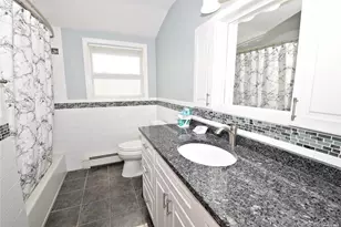 203 Chelsea Ave, West Babylon, NY 11704 - Photo 6