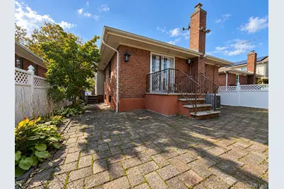 2829 Clearview Expressway, Bayside, NY 11360 - Photo 12
