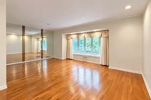 2829 Clearview Expressway, Bayside, NY 11360 - Photo 2