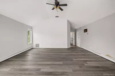 20 Hilltop Avenue, Mount Sinai, NY 11766 - Photo 14