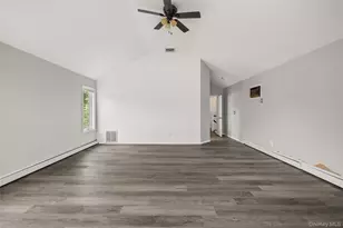 20 Hilltop Ave, Mount Sinai, NY 11766 - Photo 14