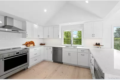 29 Coxs Curve Road, Westhampton Beach, NY 11978 - Photo 8
