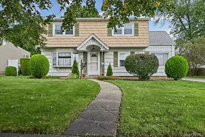 23 Saucer Lane, Levittown, NY 11756 - Photo 2